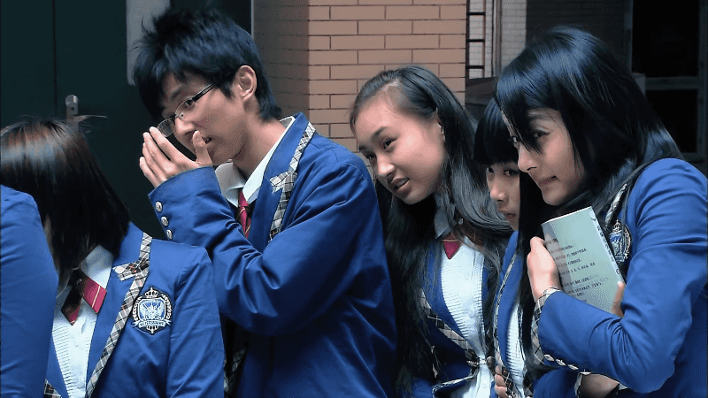 一起来看流星雨.With.The.View.Of.Meteor.Shower.2009.E01.2160p.WEB-DL.HEVC.AAC-FLT.png