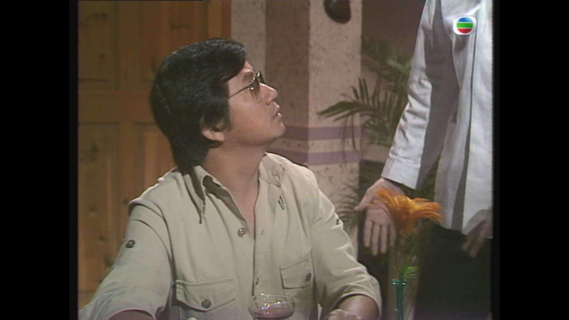 Tea.for.Three.1978.S01E03.1080p.MyTVS.WEB-DL.H265.AAC-YingWEB.mkv_20231107_100816.468.jpg