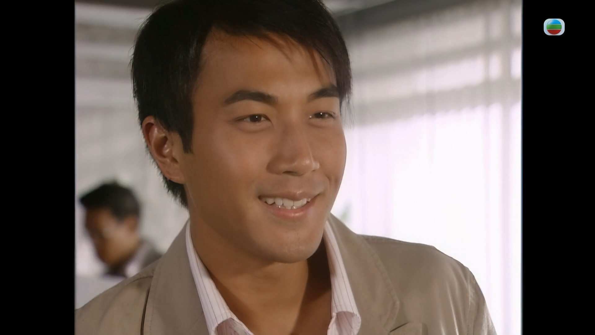 [甜孫爺爺].My Family.V2.2005.S01E01.Anywhere .WEB-DL.1080p.AVC.AAC.H.264.mkv.115.jpg