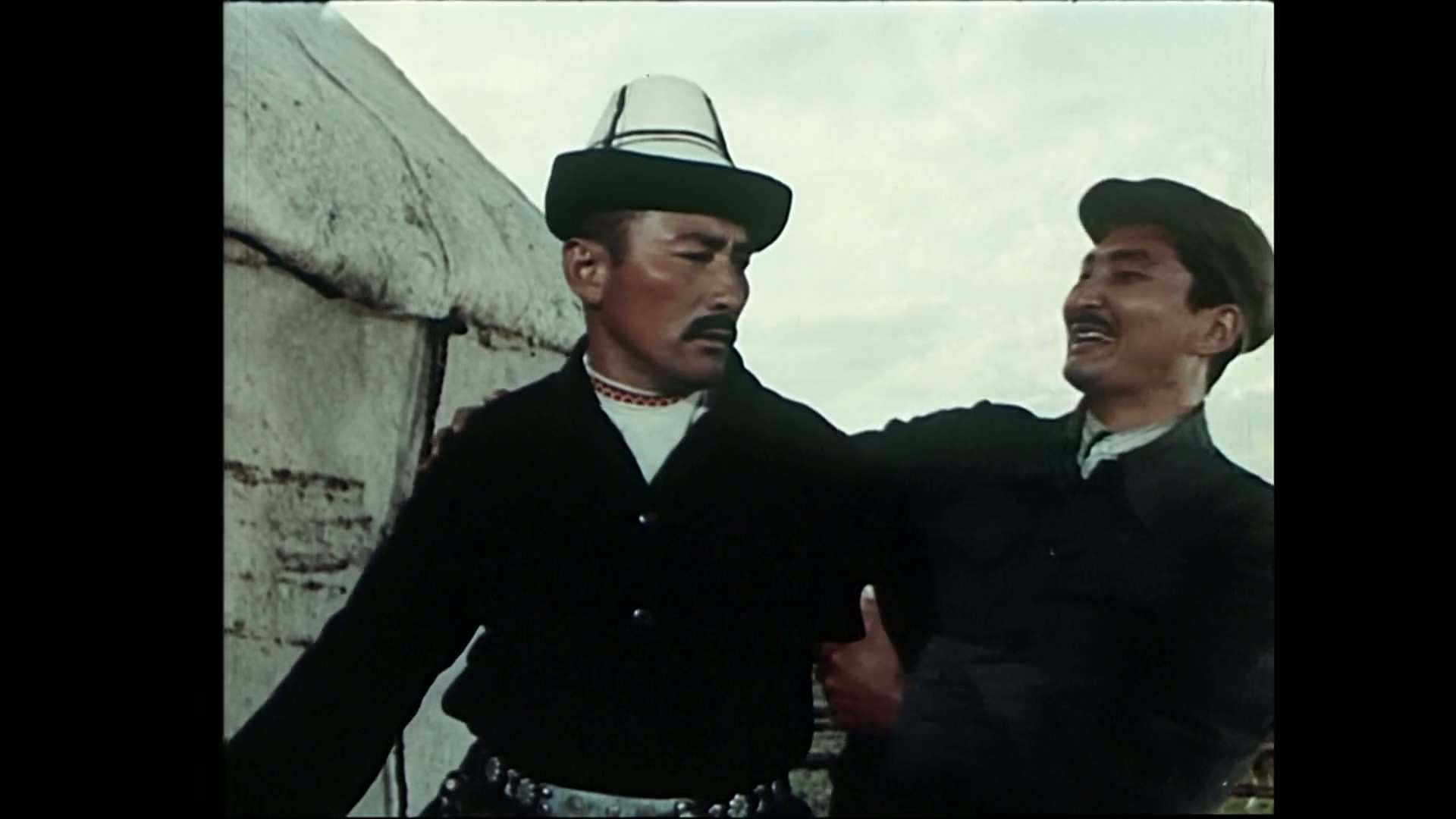 天山的红花 1964.mp4_20250711_005324.407.jpg